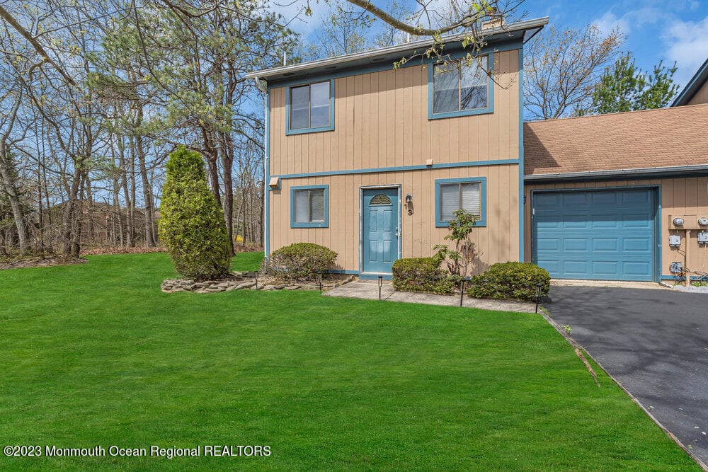 13 Swallow Lane, Howell, NJ 07731