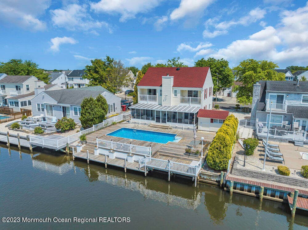 92 Spinnaker Court, Bayville, NJ 08721