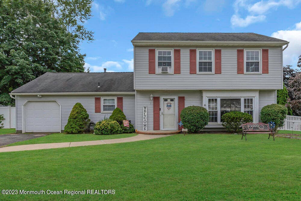 1 Eric Drive, Howell, NJ 07731