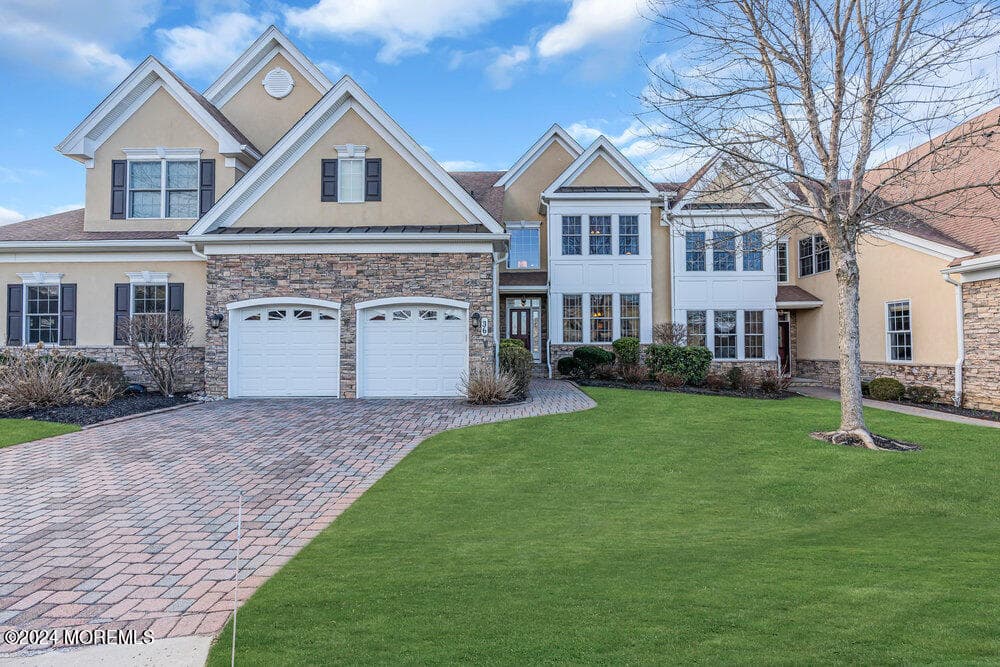 36 Hazelwood Terrace, Tinton Falls, NJ 07724